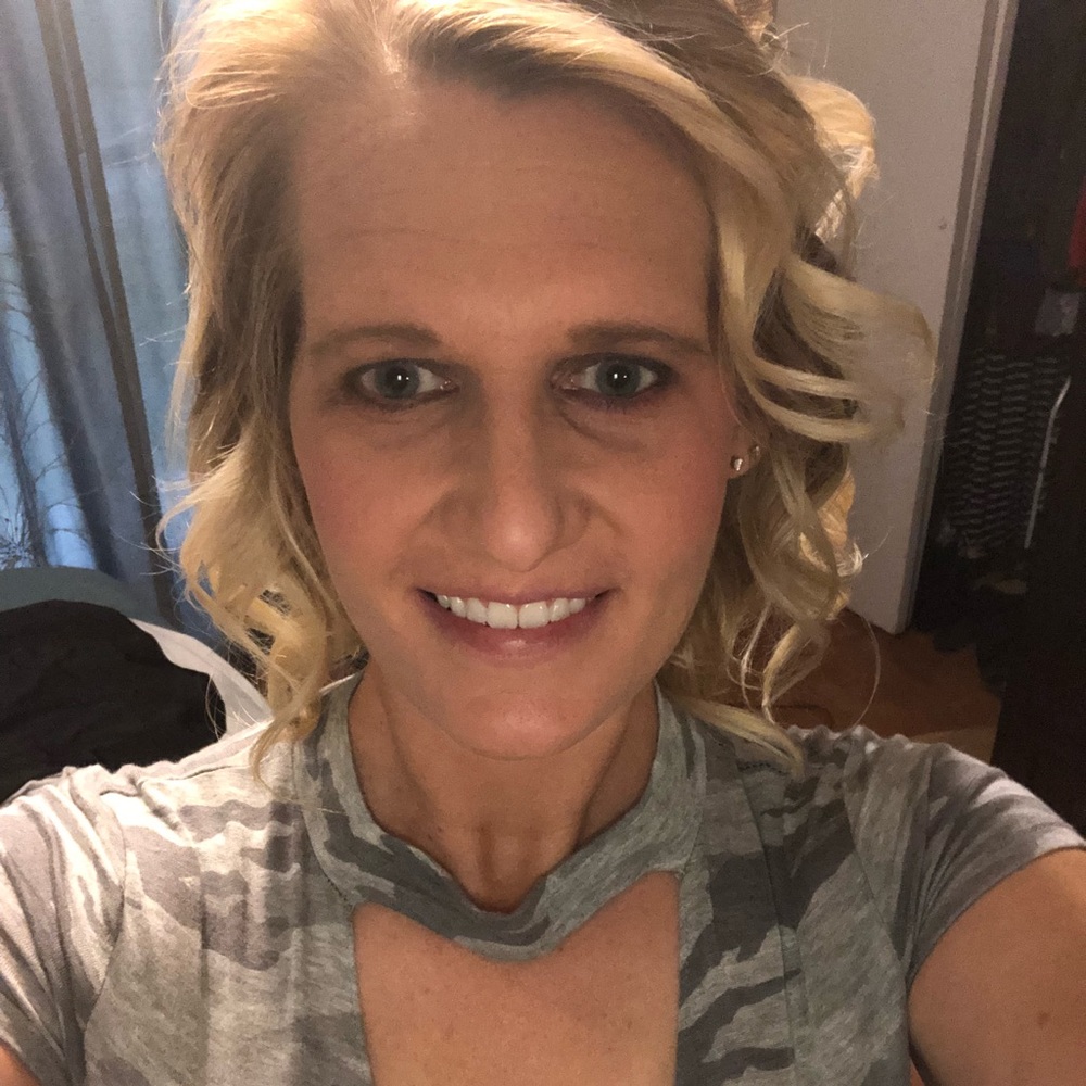 Meet your Posher, Nicole